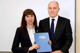 Светлана Шаповалова, ведущий инженер по охране окружающей среды, и генеральный директор ООО "Газпром энерго"