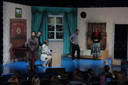 Сцена "Смотровой ордер" из благотворительного спектакля "Маленькие комедии большого дома"